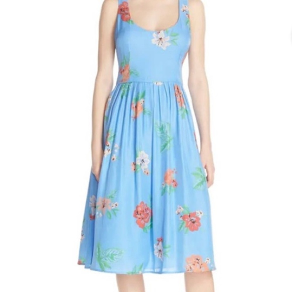 BB Dakota Blue Floral dress - NWT, size 4